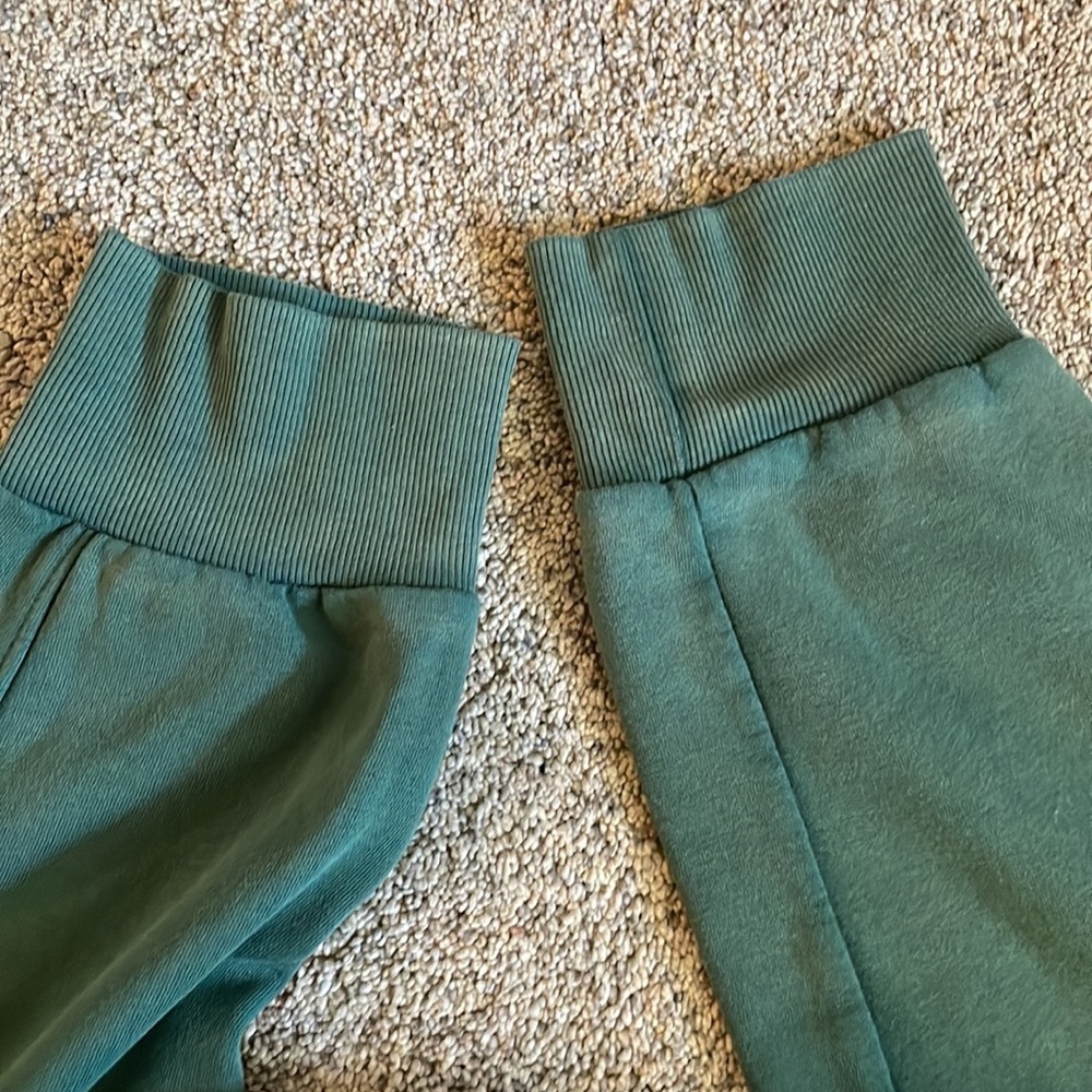 ⭐️3/$20 Champion sweat pants small - Picture 5 of 5
